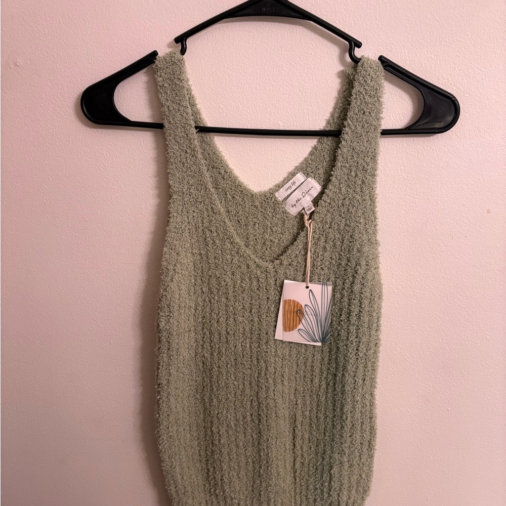 Small Textured Fuzzy Tank Top in Sage Green so soft nwt